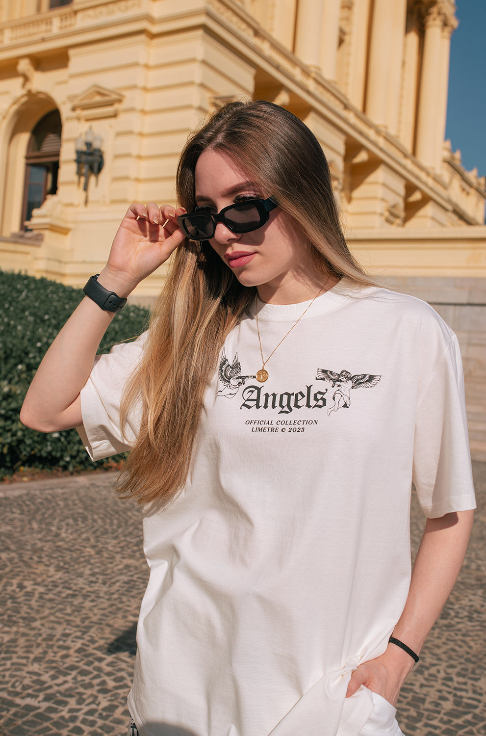 ANGELS THEME OFF-WHITE T-SHIRT