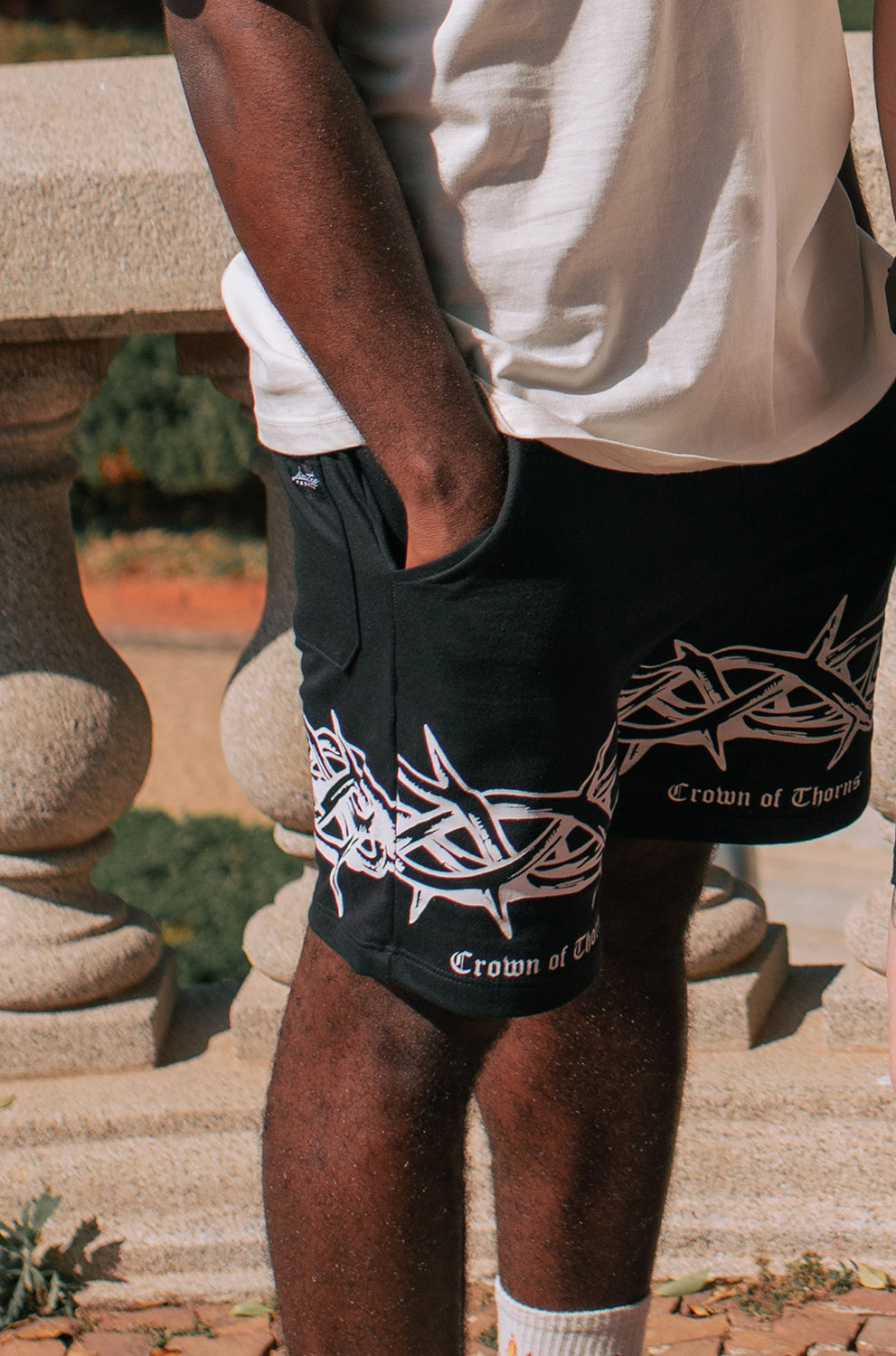 CROWN OF THORNS BLACK SHORTS