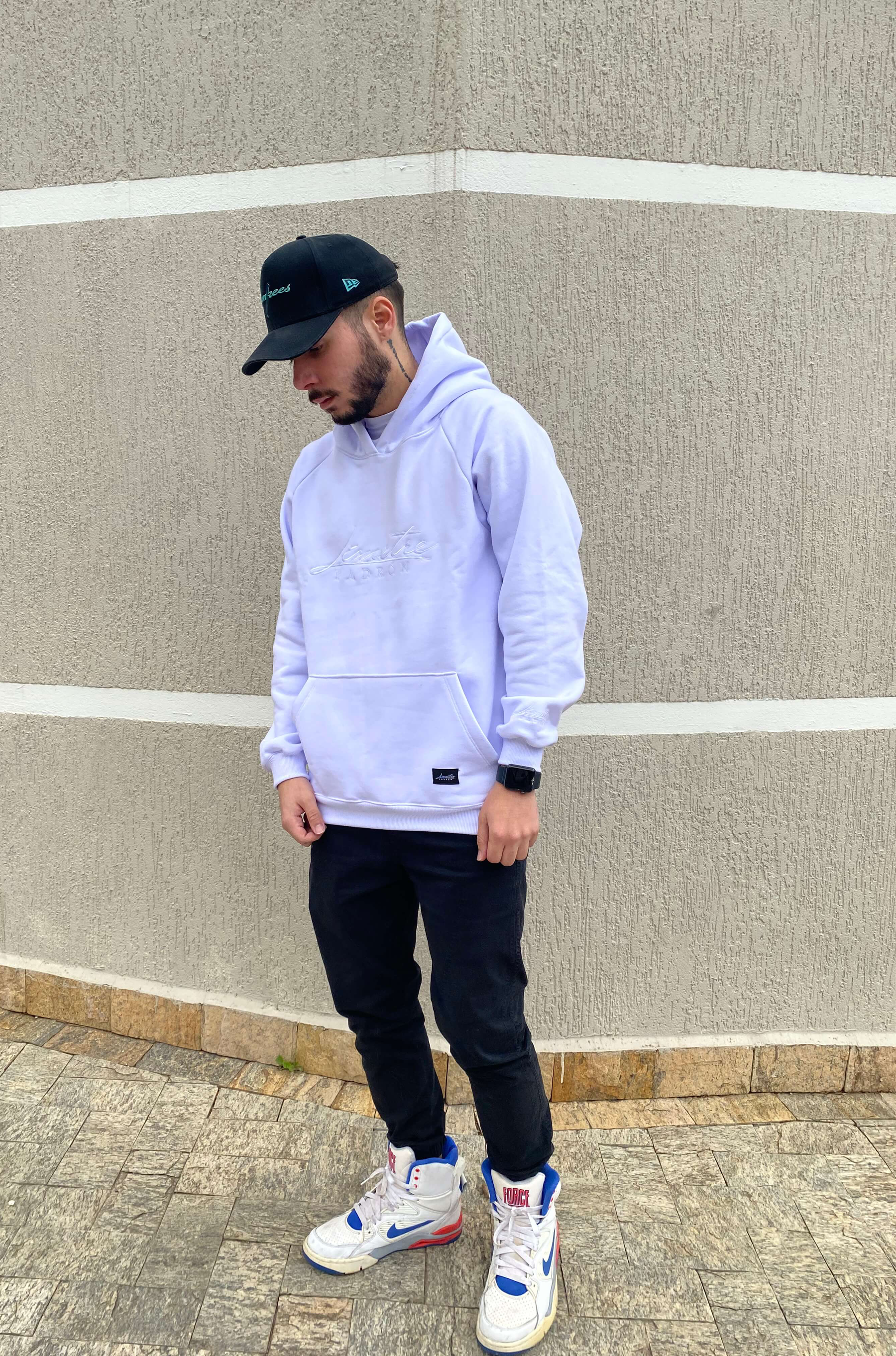 ESSENCIAL WHITE HOODIE